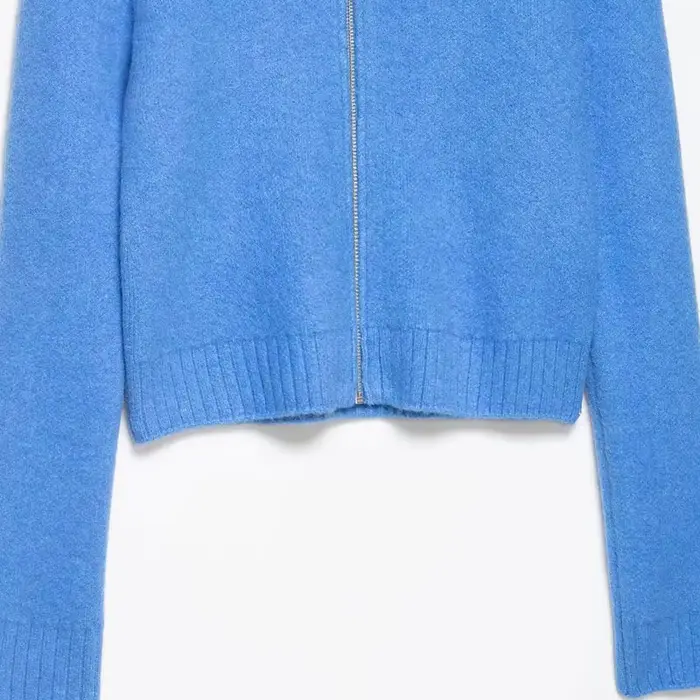 Cardigan féminin polyester à manches complètes avec zip pour femmes style moderne printemps automne ```