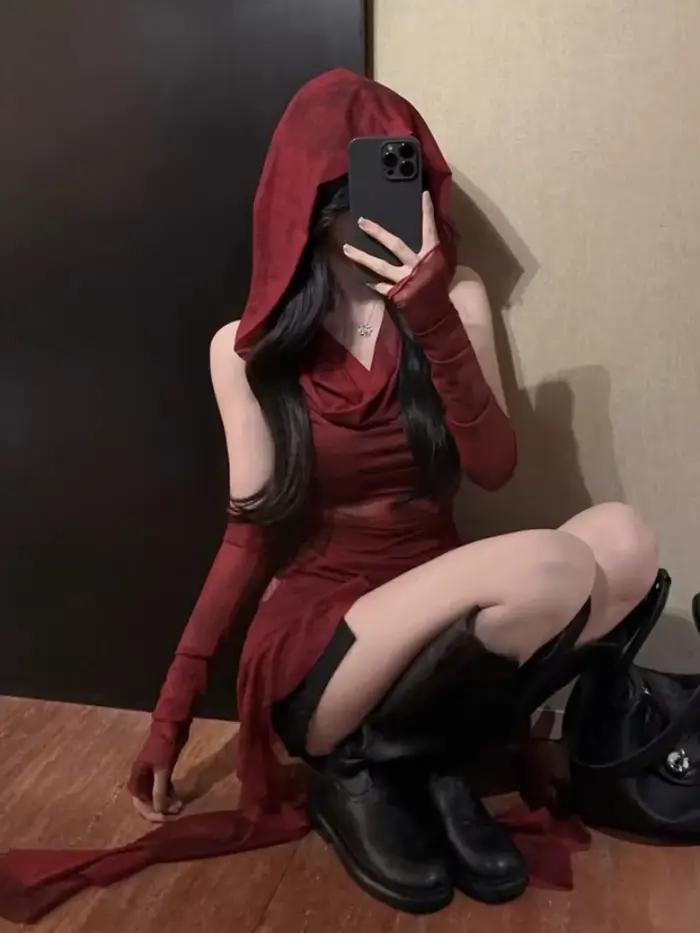 Haut transparent en maille rouge, Streetwear, T-shirt à capuche, manches longues à volants irrégulie