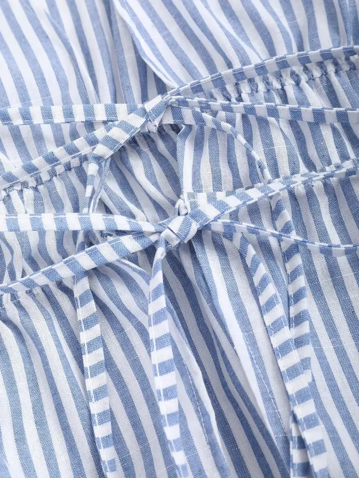 Chemise à manches bouffantes avec nœud à nouer rayé