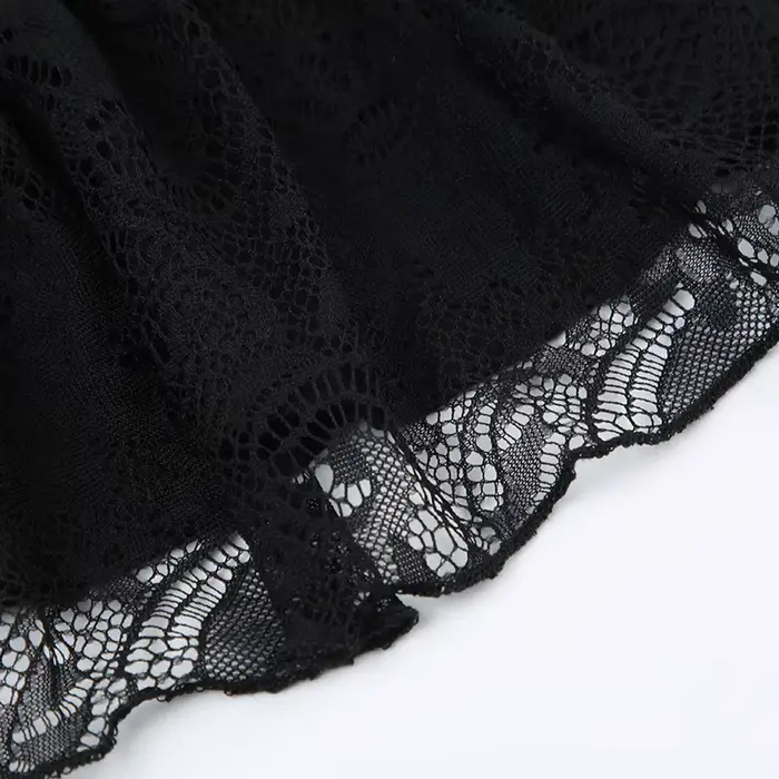 Mini-jupe noire à volants avec bordure en dentelle et nœud en ruban, micro-jupe trapèze pour femme, 
