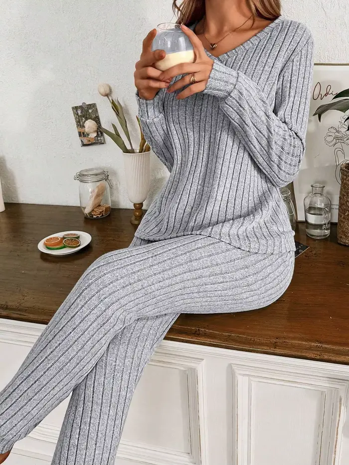 Ensemble pyjama côtelé 2 pièces pour femme - Haut à manches longues et col en V et pantalon de jogging, vêtements de nuit doux et confortables