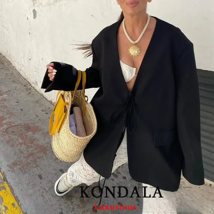 KONDALA voľný oversized čierny blazer pre ženy s výstrihom do V
