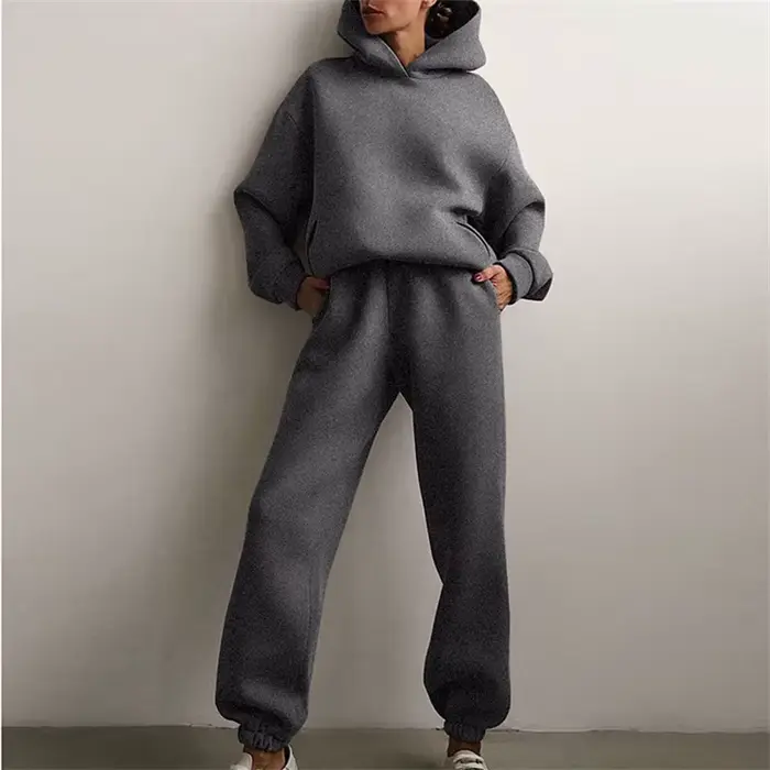 Ensemble de pull à capuche et pantalon cargo uni pour femme, style streetwear, idéal pour les activités sportives et les journées d'automne