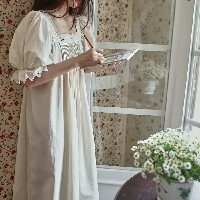 Čistá bavlnená nočná košeľa s elegantnou čipkou pre ženy, vintage štýl, bez rukávov, dĺžka členku, pre pokojné noci a špeciálne príležitosti