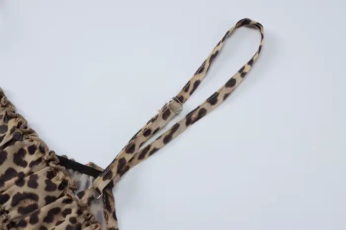 Ensemble sexy 2 pièces à volants imprimé léopard pour femme, soutien-gorge camis, culotte taille bas
