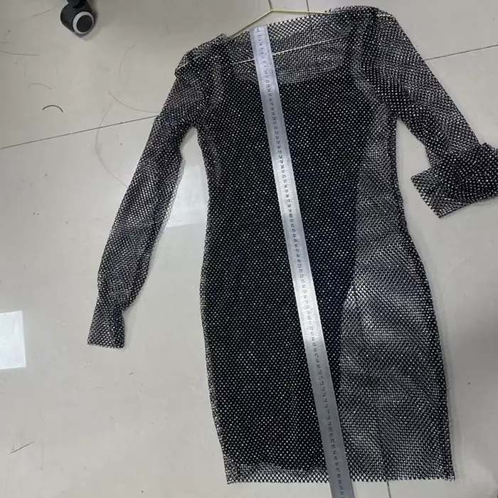 Pletené šaty pre ženy štýl sexy okrúhly krk s mesh detaily pre večierky a pláž