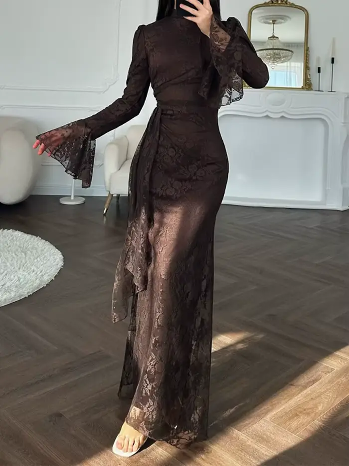 Elegantné večerné šaty z vyšívanej čipky pre ženy