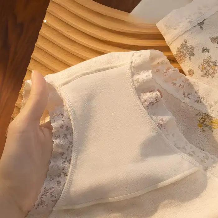 Bavlnené a elastické nohavičky s čipkou a kvetinovým vzorom pre ženy špeciálne príležitosti romantické a ženské spodná bielizeň