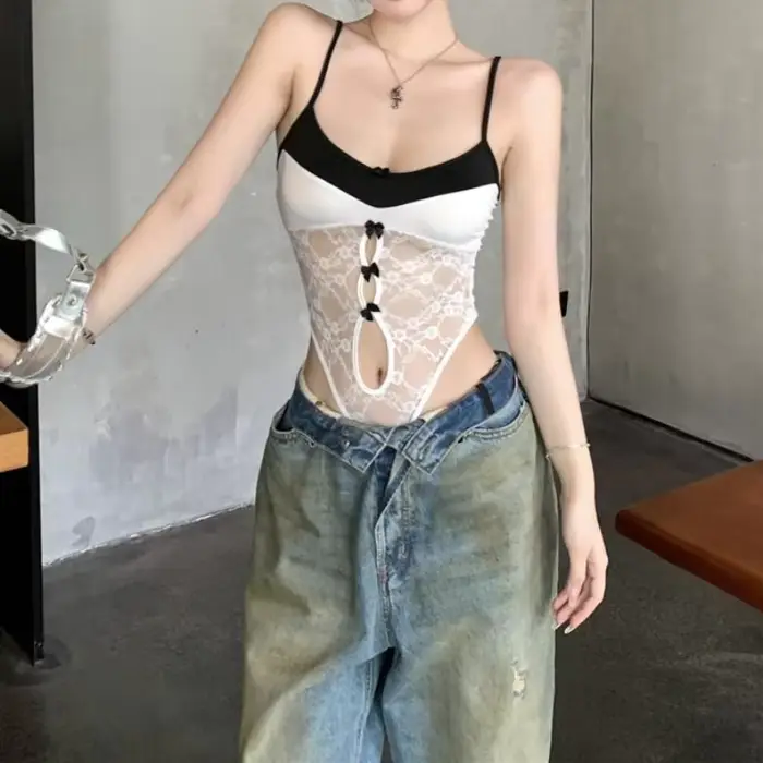 Biele čipkované body pre ženy