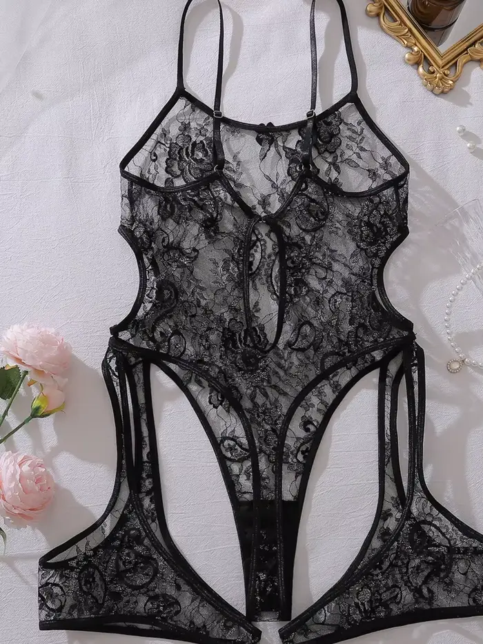 Sexy čipkovaná bielizeň s kvetinovou výšivkou