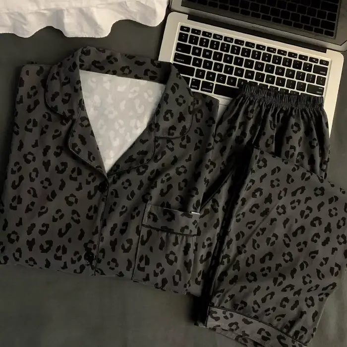 Ročník základné Leopard tlače Dámske luxusné pyžamá nastaviť špeciálne jarné príležitosti