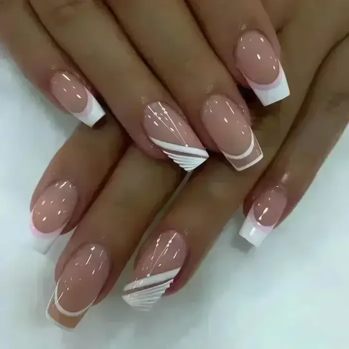 Faux ongles jaunes simples press-on design français style maritime 24 pièces pour nail art professionnel et débutants