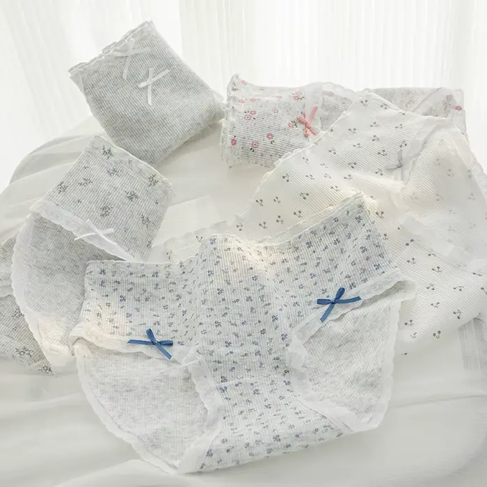 Sladké kvetinové tlačené stredné veľkosti pohodlné dievčenské nohavičky dámske nohavičky módne motýlik letné spodné prádlo bavlna intímne nohavičky
