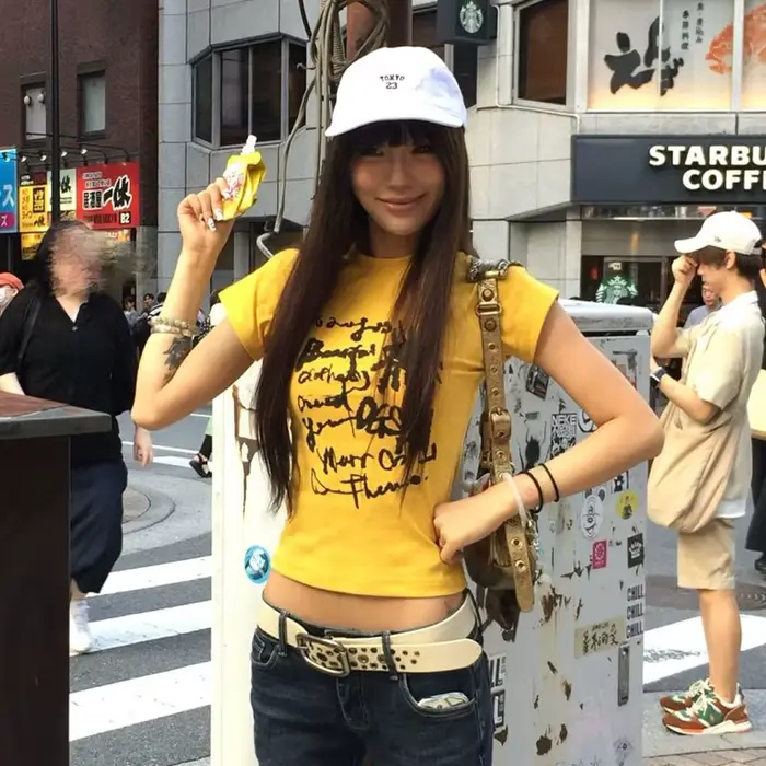 Karrram japonské Y2k písmenové tričko Vintage Harajuku krátky top Trashy 2000s štýl s krátkym rukávom