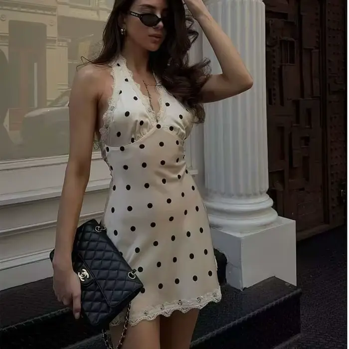 YENKYE dentelle épissé à pois Robe licou femmes élégant a-ligne Mini Sexy dos nu robes Robe d'été 20