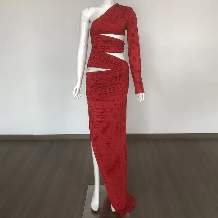 Sexy a klubové asymetrické polyesterové šaty pre ženy, elegantné a sofistikované pre špeciálne príležitosti