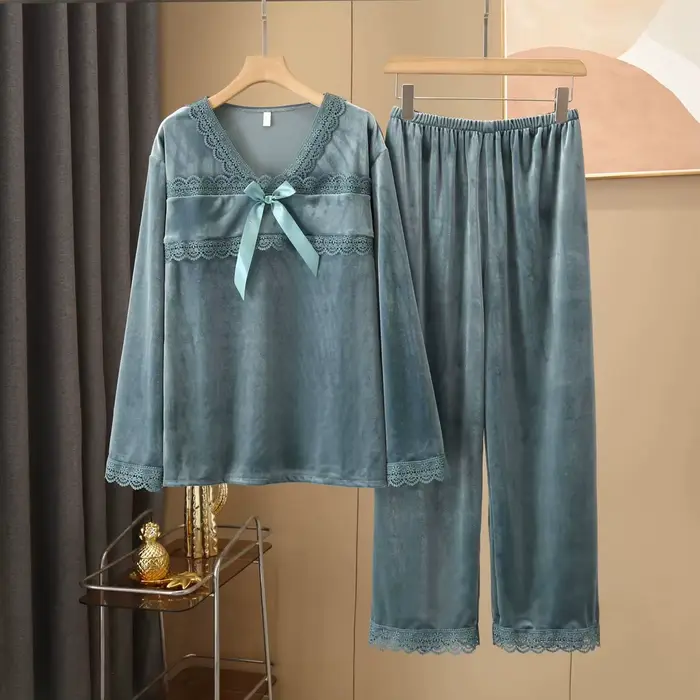 Pyjama féminin en polyester velours sexy et élégant pour les nuits confortables et les occasions spéciales