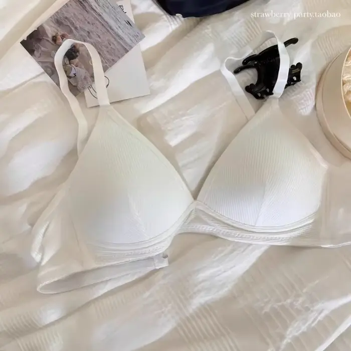 BANERDANNI Bralette de base parisienne |   Bretelles fixes et tissu respirant |   Petite Bust Contour Support Soutien-gorge triangle confortable sans fil
