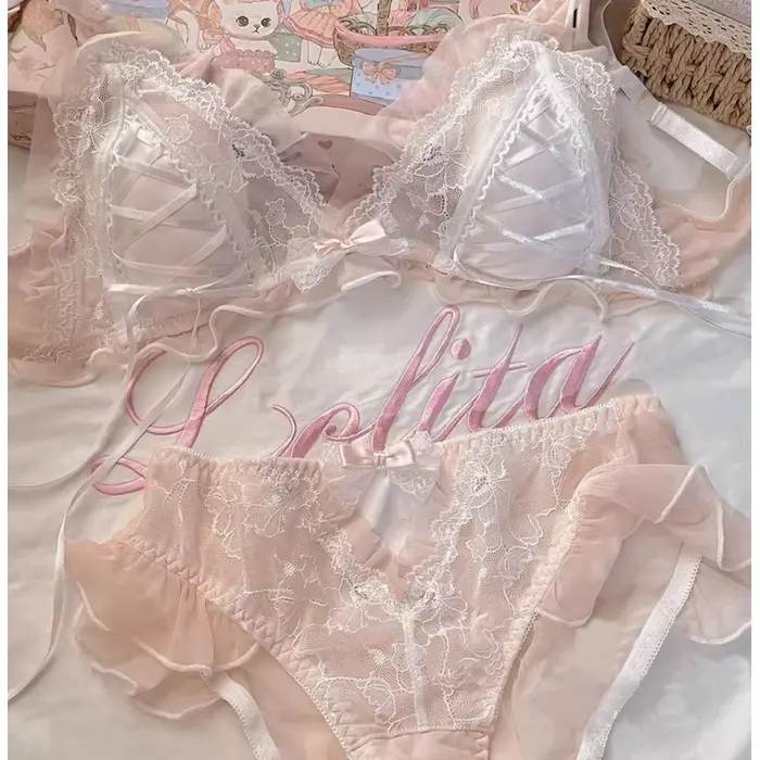 Dámska podprsenka v štýle Lolita z nylonu a elastanu s trojštvrťovou čipkou pre perfektné špeciálne príležitosti