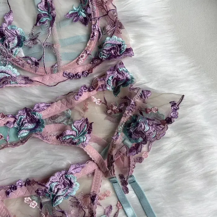 Lingerie féerique sexy, sous-vêtements transparents à fleurs, jarretière à volants, sous-vêtements délicats et intimes, tenues transparentes magnifiques