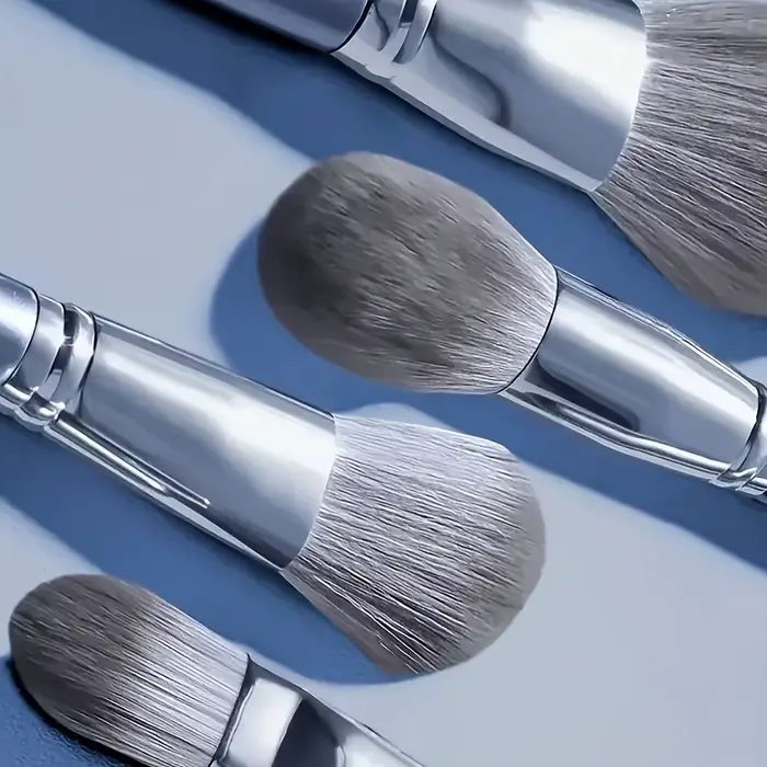 Ensembles de pinceaux de maquillage haut de gamme avec houppettes en velours et éponges mixeurs pour maquillage professionnel et amateurs occasions quotidiennes et voyages
