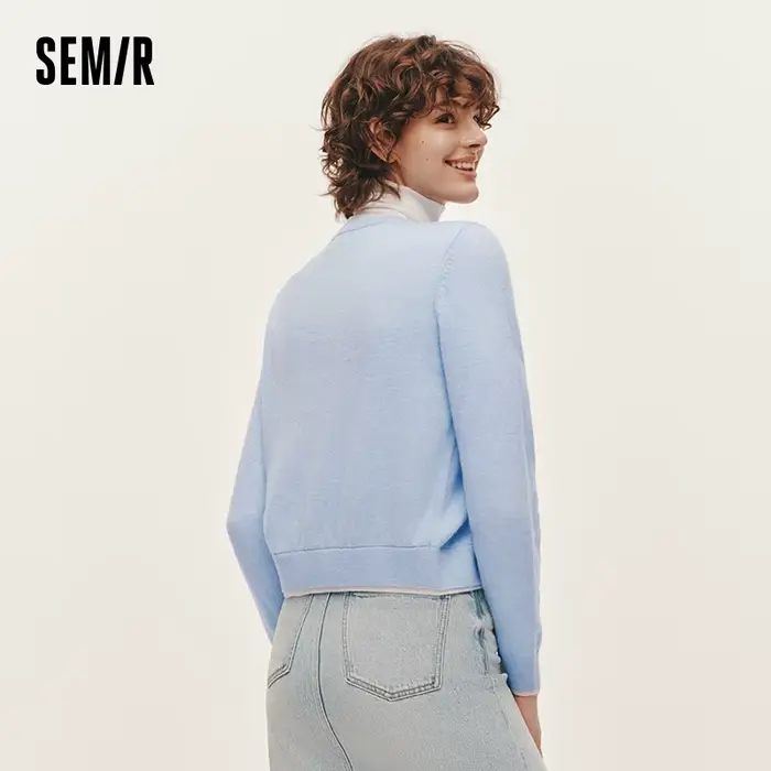 Semir pletený sveter vypasovaný strih vyšívaný