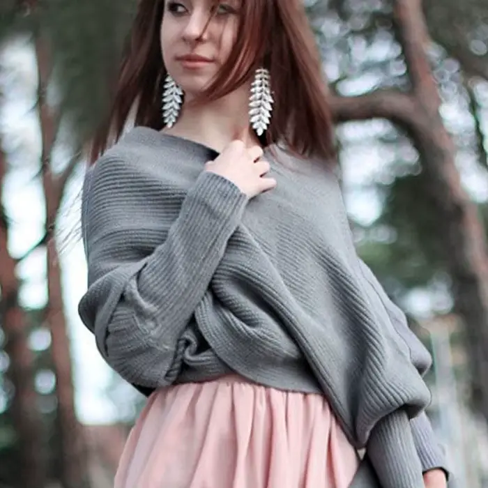 Dámske okrúhle pulóvre s výstrihom do V
