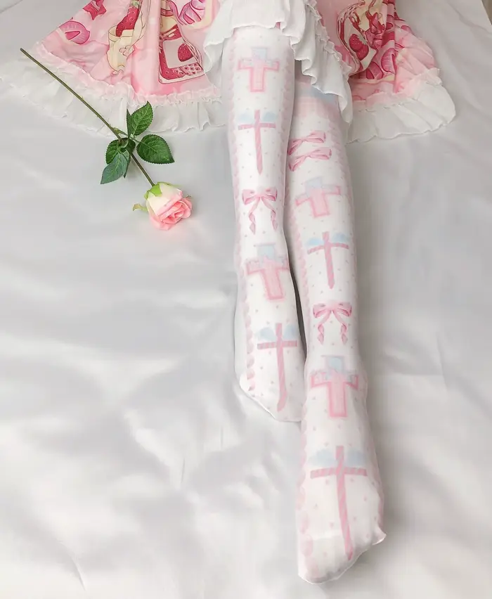 Zlaté Lolita Pančucháče pre dievča, Vysoká škola Pančuchy, Falošné ponožky, Matka Cos