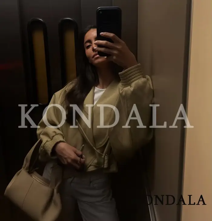 KONDALA Veste Courte Femme Urbaine Chic et Décontractée avec Ceinture, Style High Street, Élégante e
