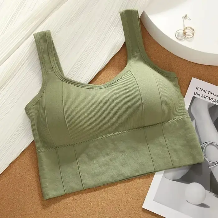 Športová podprsenka s proti-potnou funkciou pre fitness oblečenie. Bezšvová jógová