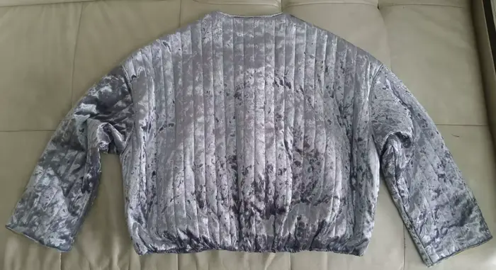 Sivý cardigan so zipsom pre ženy
