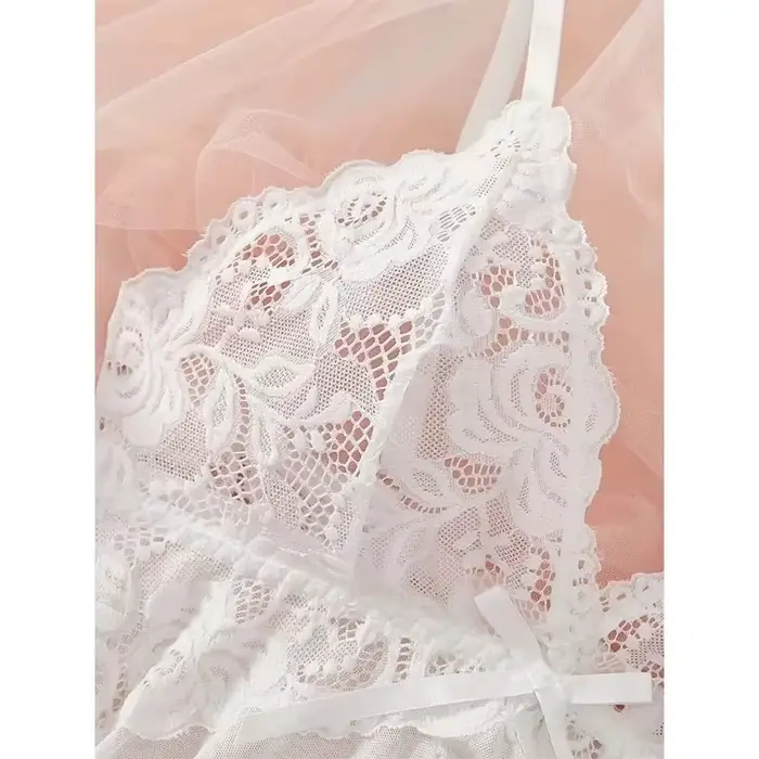 Ensemble de Lingerie en dentelle pour femmes, nuisette transparente, chemise de nuit avec culotte, vêtements de nuit Sexy en dentelle, ensemble pyjama pour femmes