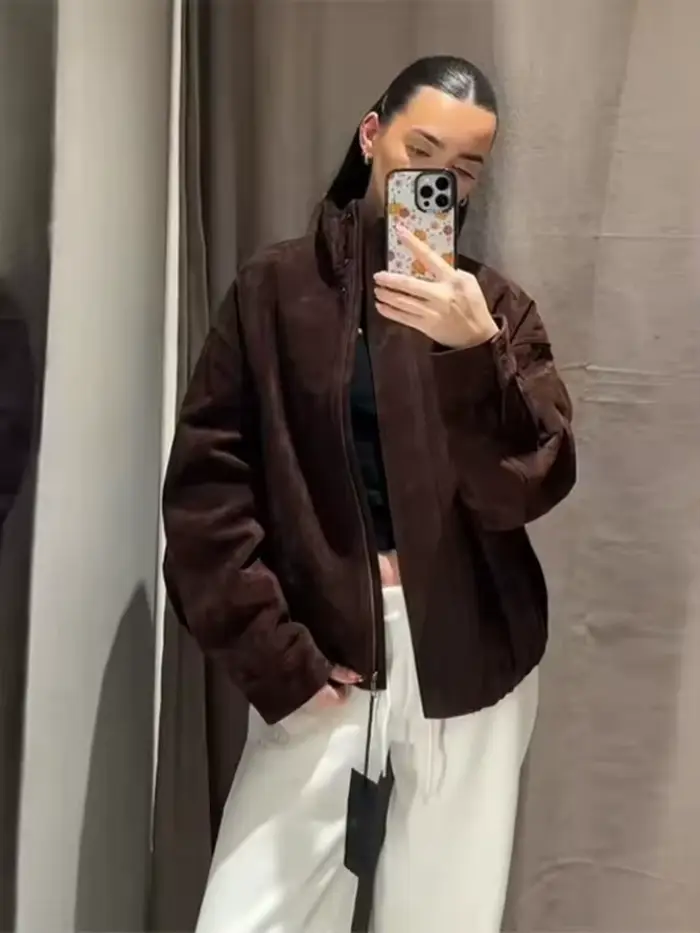 2025 Zima Vintage Hnedá Semišová Voľná Bunda pre Ženy Pohodlný Stojací Golier Hrubé Vrecká Teplý Kabát Jeseň Dámsky Zvrchník Streetwear