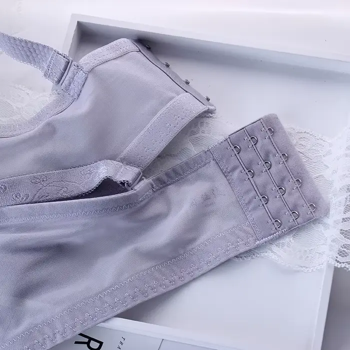 Priehľadná podprsenka pre ženy s veľkými veľkosťami