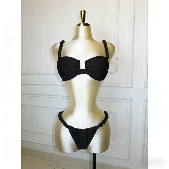 Sexy brazílsky bikini set s vrkočovou sukňou
