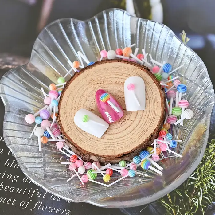 50 ks Miniatúrne lízanky/1:12 kawaii prívesky na nechty