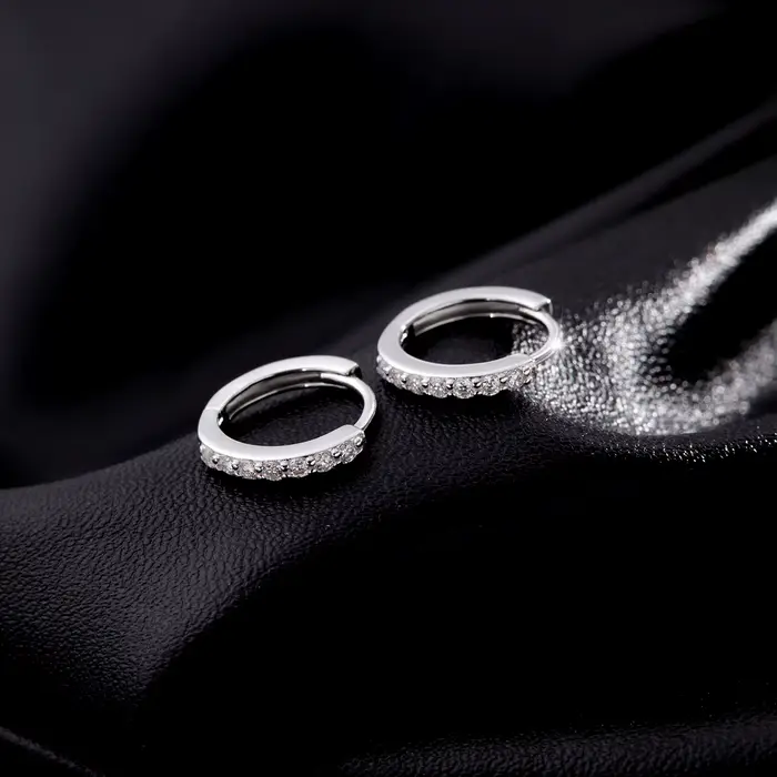 MODIAN D trblietavá farba Moissanit náušnice 925 Sterling striebro klasické lesklé kruhové