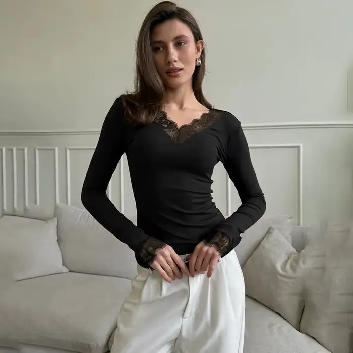 Tornova V-výstrih čipka t malý top ženy Sexy odhalený pupok pulóver móda spájanie dievča horúce Club top na párty