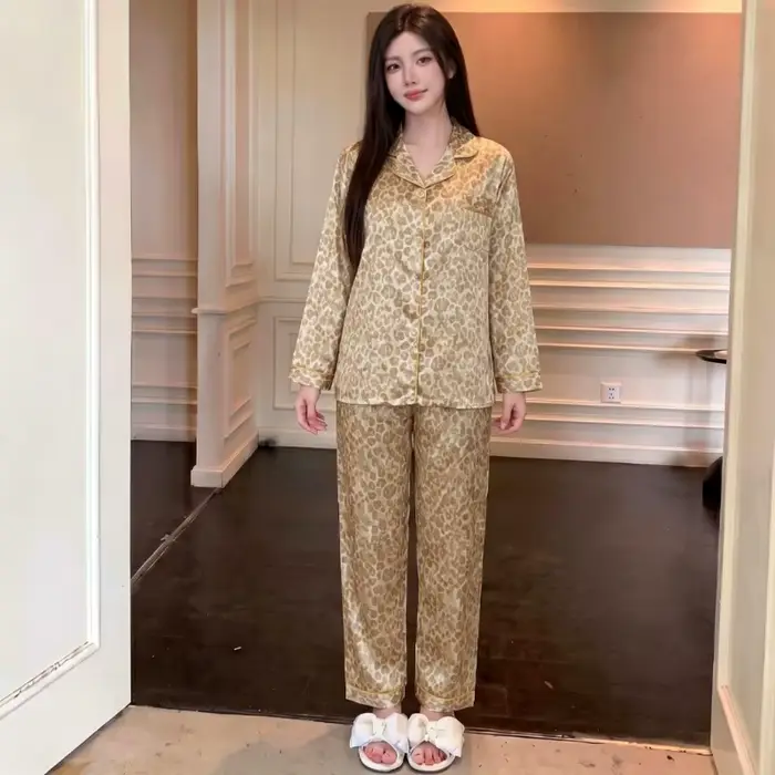 Pyžamo žena 2 kusy tlačené leopard módne luxusné francúzske jednonočné oblečenie domáce oblečenie novinka jeseň Vintage Night Set