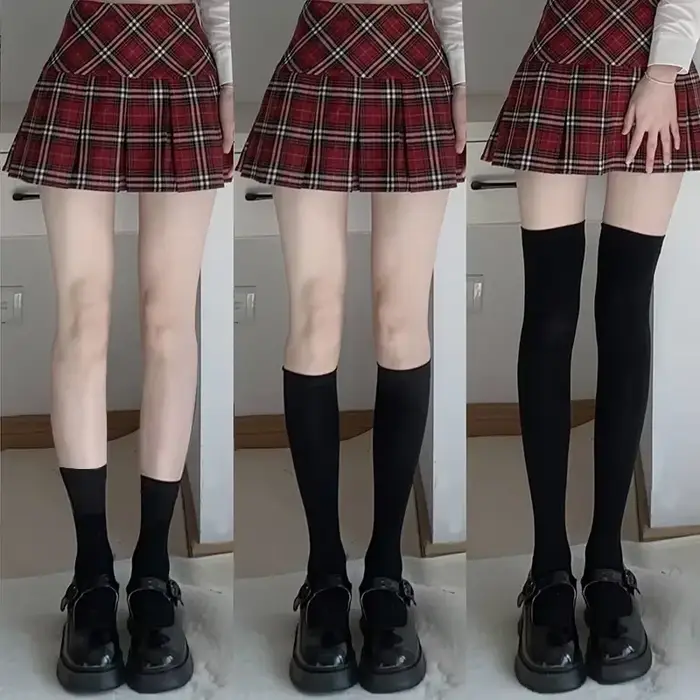 Chaussettes longues en velours noires et blanches pour mode Lolita Kawaii et JK Style écolières occasions spéciales confort hautes mignonnes