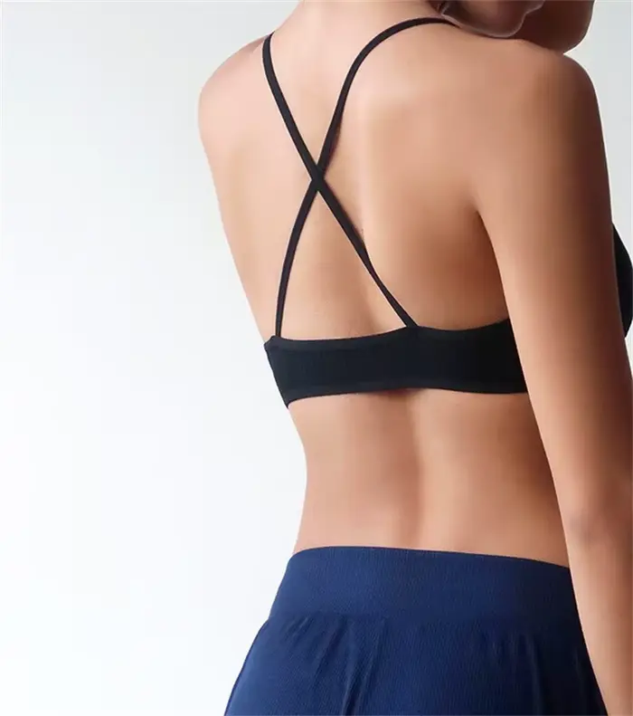 Soutien-gorge sportif en nylon pour femmes, élégant bralette avec triangle cup, idéal pour yoga et exercices physiques occasions spéciales
