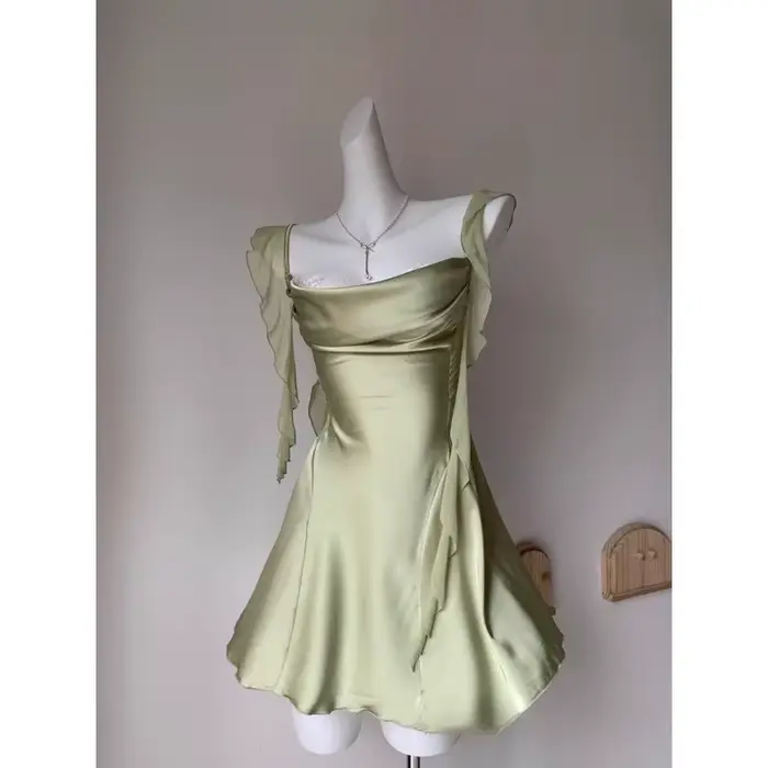 Chemise de nuit Vintage pour dames col pivotant soie douce dentelle gland chemises de nuit vêtements