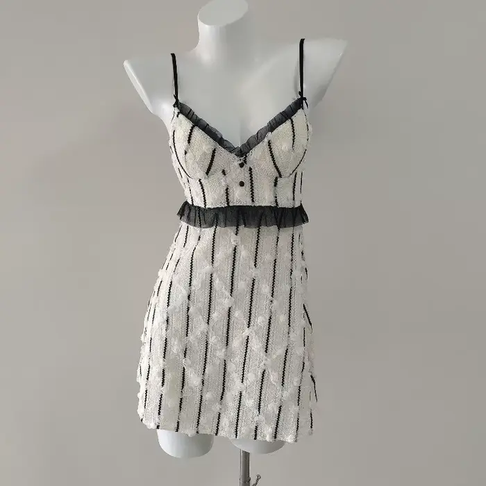 Nové nočná košeľa francúzske retro čipky s hrudníkom, sexy pyžamá pre ženy, spodná bielizeň pruhované pleteniny