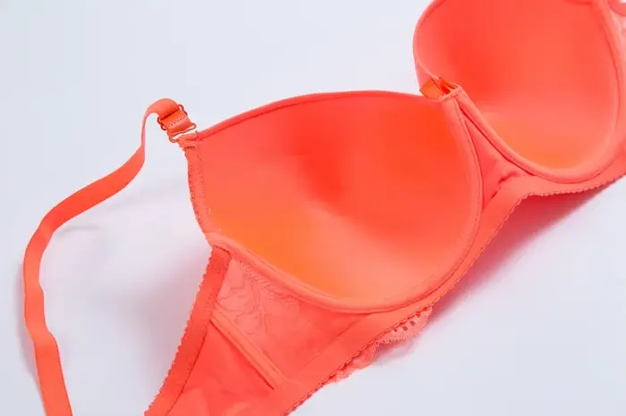 Ensemble de sous-vêtements féminins sexy en fibre de bambou et coton avec dentelle fleurie et soutien-gorge rembourré pour toutes les occasions