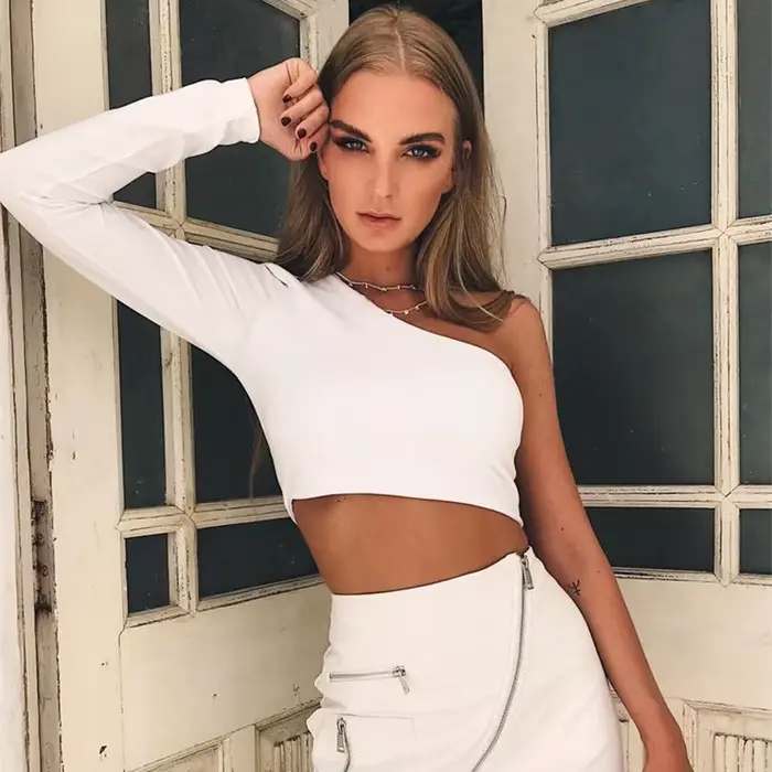 CDJLFH Sexy jednoramenné krátke tričko pre ženy s diagonálnym golierom a dlhými rukávmi