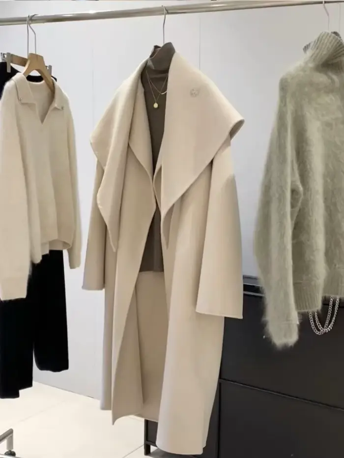 Vlna a polyesterová srsť s gombíkmi pre ženy, elegantná a teplá na jeseň a zimu
