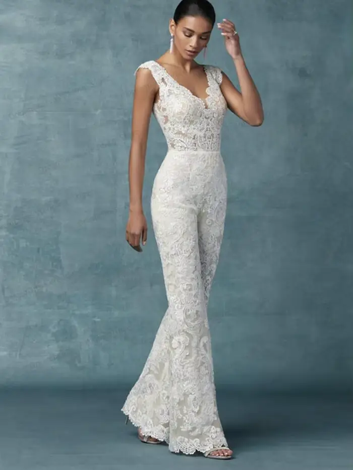Robe de mariée dos nu avec appliques polyester élégante pour femmes occasions spéciales sans manches col en V