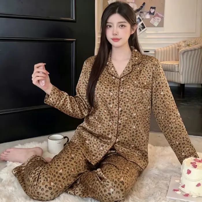 Pyžamo žena 2 kusy tlačené leopard módne luxusné francúzske jednonočné oblečenie domáce oblečenie novinka jeseň Vintage Night Set