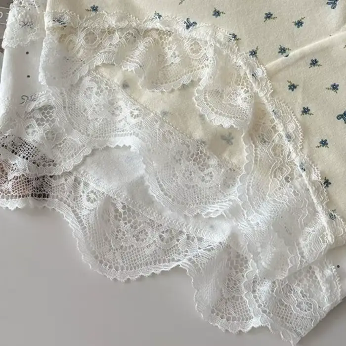Bavlnené a polyesterové nohavičky zdobené čipkou s tulipánmi a sedmokráskymi motívmi pre špeciálne príležitosti pre ženy