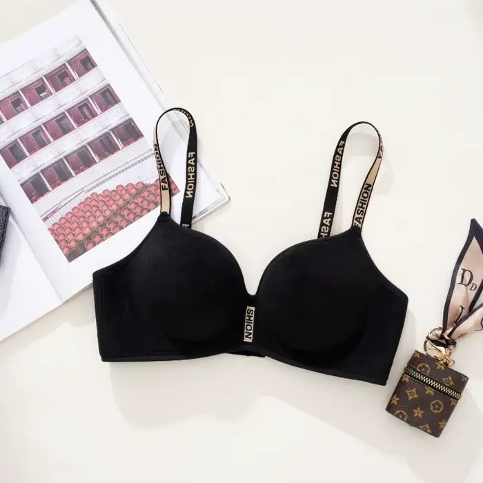 Hladká červená polyesterová push-up podprsenka pre malé prsia - A / B Beanie - Nastaviteľné popruhy - Sexy štýl - Špeciálne príležitosti